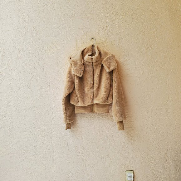 ALO Camel Faux Sherpa Snap Zip Closure Drop Shoulder Relaxed Fit Varsity Jacket - Picture 2 of 15